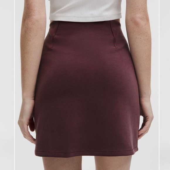 NWT Lululemon Softstreme High Rise Mini Skirt - Picture 2 of 6